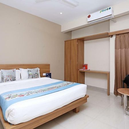 Oyo 6447 Samasth Rooms And Suites Майсур Экстерьер фото