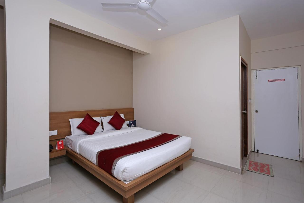 Oyo 6447 Samasth Rooms And Suites Майсур Экстерьер фото